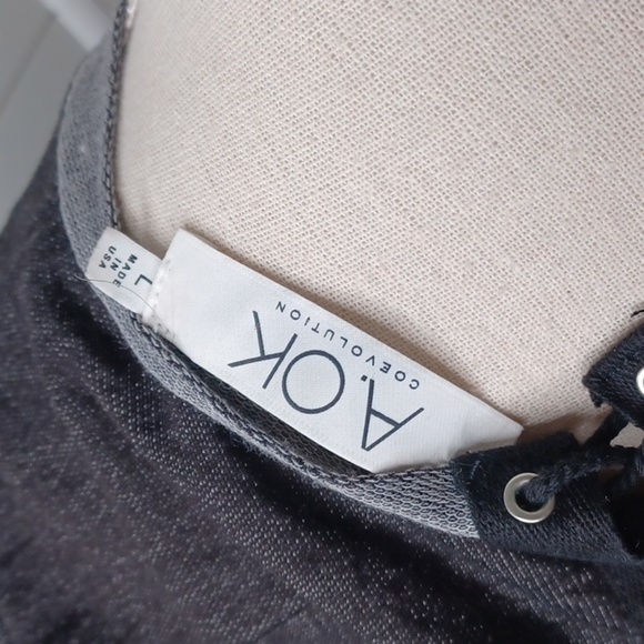 Cropped Corset Back Tee Shirt Size Large - Picture 4 of 5